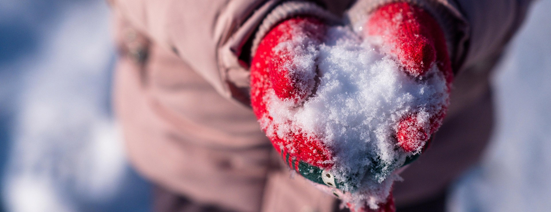 Winterkleidung -Winterkleidung snow 5943326 1920